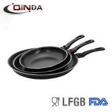 non-stick coated round carbon steel fry pan with detachable handle